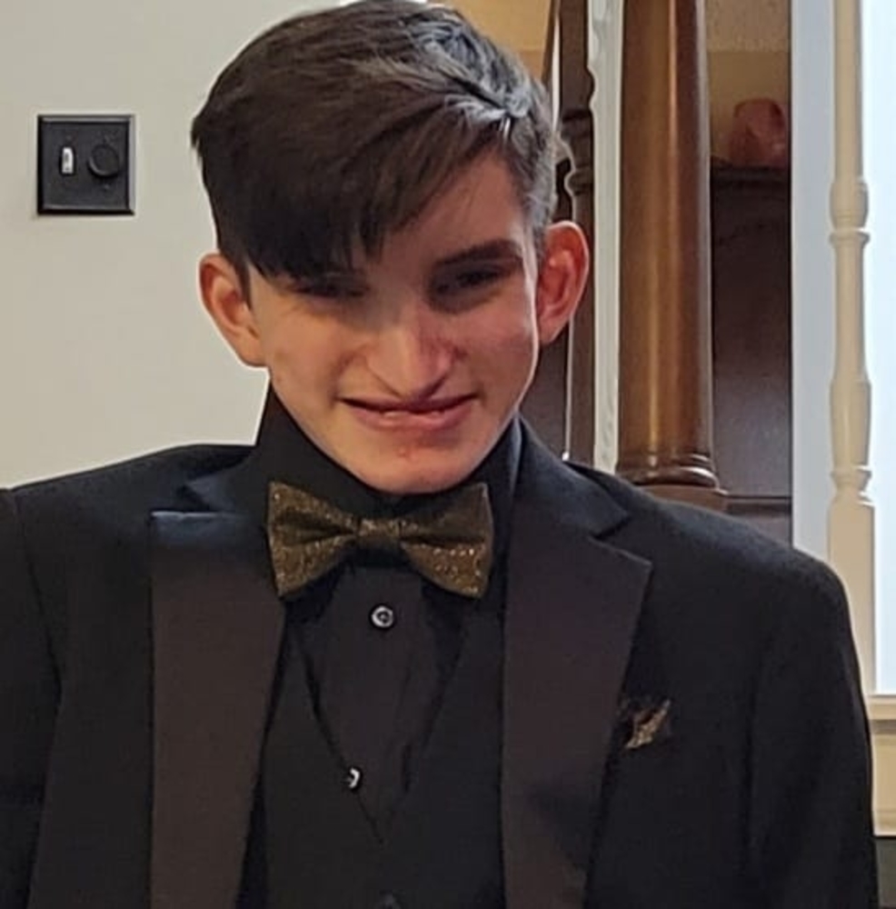 Meet your Posher, Deneile